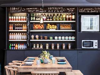 Гостиница Novotel Suites Den Haag City Centre