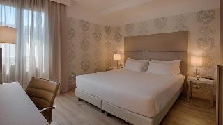 Гостиница NH Firenze