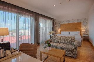 Гостиница NH Firenze