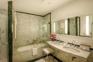 Гостиница NH Firenze