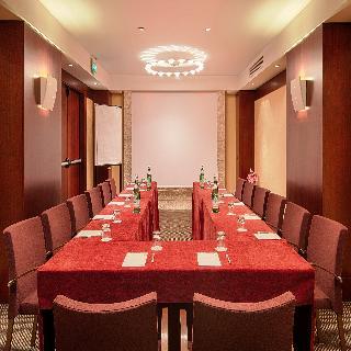 Гостиница NH Firenze