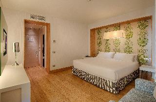 Гостиница NH Firenze