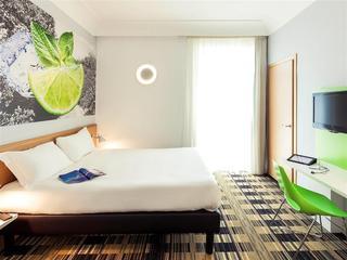 Гостиница Ibis Styles Napoli Garibaldi