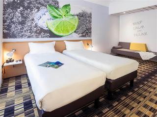 Гостиница Ibis Styles Napoli Garibaldi