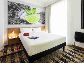 Гостиница Ibis Styles Napoli Garibaldi
