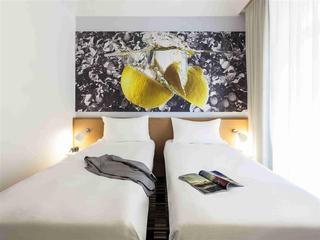 Гостиница Ibis Styles Napoli Garibaldi