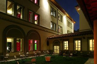 Гостиница Unahotels Vittoria Firenze