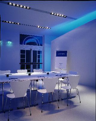 Гостиница Unahotels Vittoria Firenze