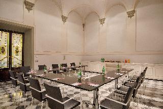 Hotel NH Collection Firenze Porta Rossa