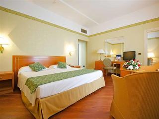 Гостиница Mercure Delfino Taranto