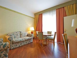 Гостиница Mercure Delfino Taranto