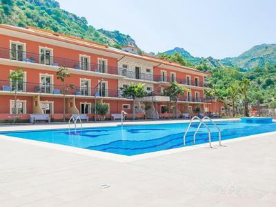Гостиница Diamond Hotel And Resort Naxos Taormina