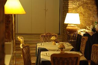 Hotel De la Ville