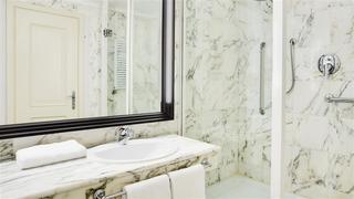 Гостиница Sheraton Lake Como