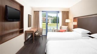 Гостиница Sheraton Lake Como