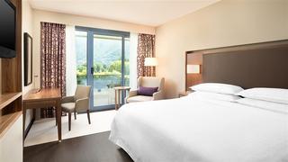 Гостиница Sheraton Lake Como