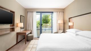 Гостиница Sheraton Lake Como