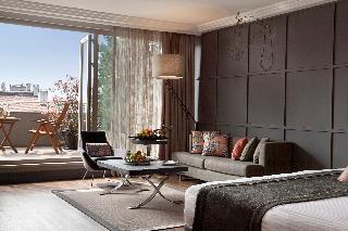 Sofa Hotel Autograph Collection