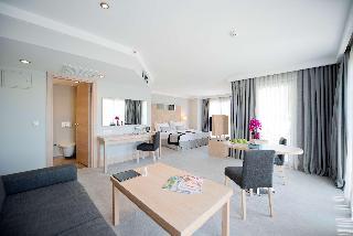 Hotel Ramada Resort by Wyndham Bodrum