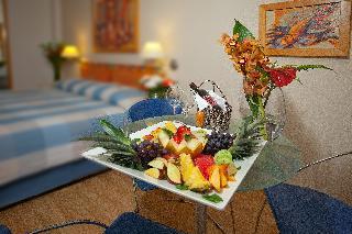 Гостиница St Raphael Resort