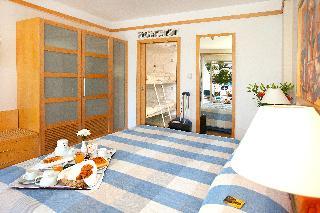 Гостиница St Raphael Resort
