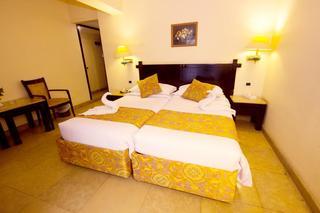 Hotel Cataract Pyramids Resort