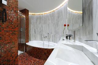 Hotel Claris and Spa