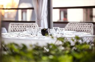 Hotel Claris and Spa
