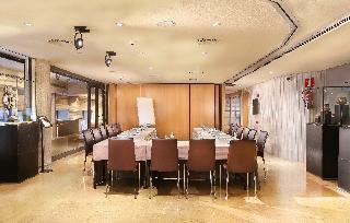 Hotel Claris and Spa