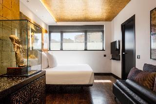Hotel Claris and Spa