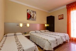 Гостиница Hostal Barcelona