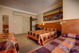 Гостиница Hostal Barcelona