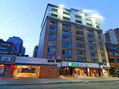Гостиница Holiday Inn Express Calgary