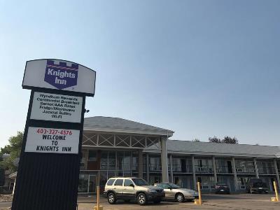 Hotel Knights Inn Lethbridge