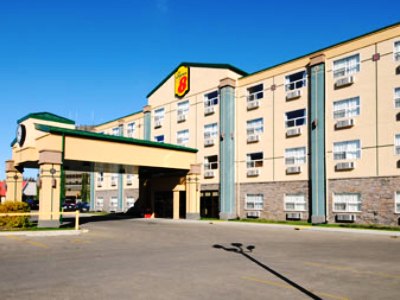 Гостиница Super 8 By Wyndham Red Deer City Centre