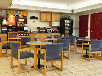 Гостиница Super 8 Saskatoon
