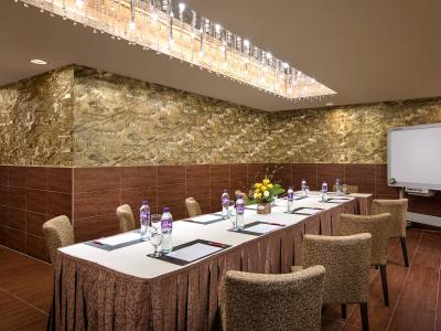 Гостиница Ramada By Wyndham Hong Kong Harbour View