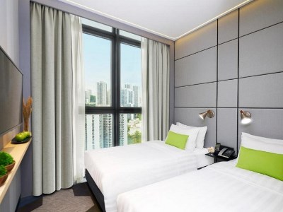 Гостиница Hotel Ease Tsuen Wan