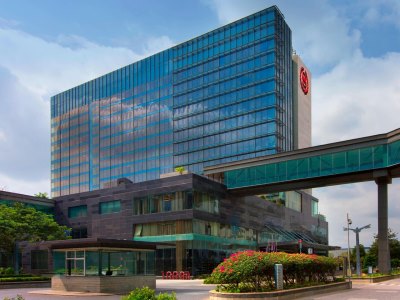 Гостиница Sheraton Grand Hotel At Brigade Gateway