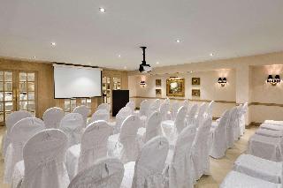 Гостиница Hawthorn Suites by Wyndham Al Khobar
