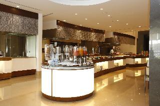 Гостиница Crowne Plaza Riyadh Minhal