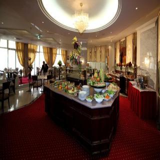 Гостиница Crowne Plaza Riyadh Minhal