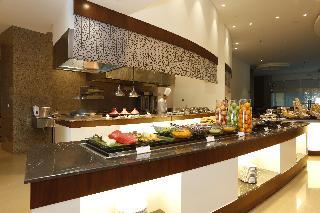 Гостиница Crowne Plaza Riyadh Minhal