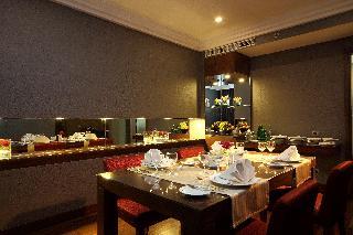 Гостиница Crowne Plaza Riyadh Minhal