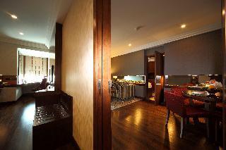 Гостиница Crowne Plaza Riyadh Minhal