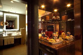 Гостиница Crowne Plaza Riyadh Minhal