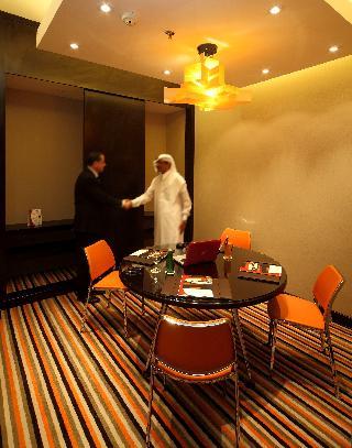 Гостиница Crowne Plaza Riyadh Minhal