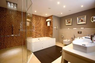 Гостиница Crowne Plaza Riyadh Minhal