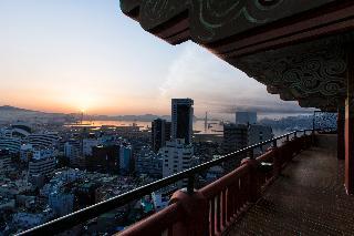 Гостиница Commodore Hotel Busan