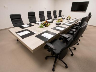 Гостиница Golden Tulip El Mechtel (St)